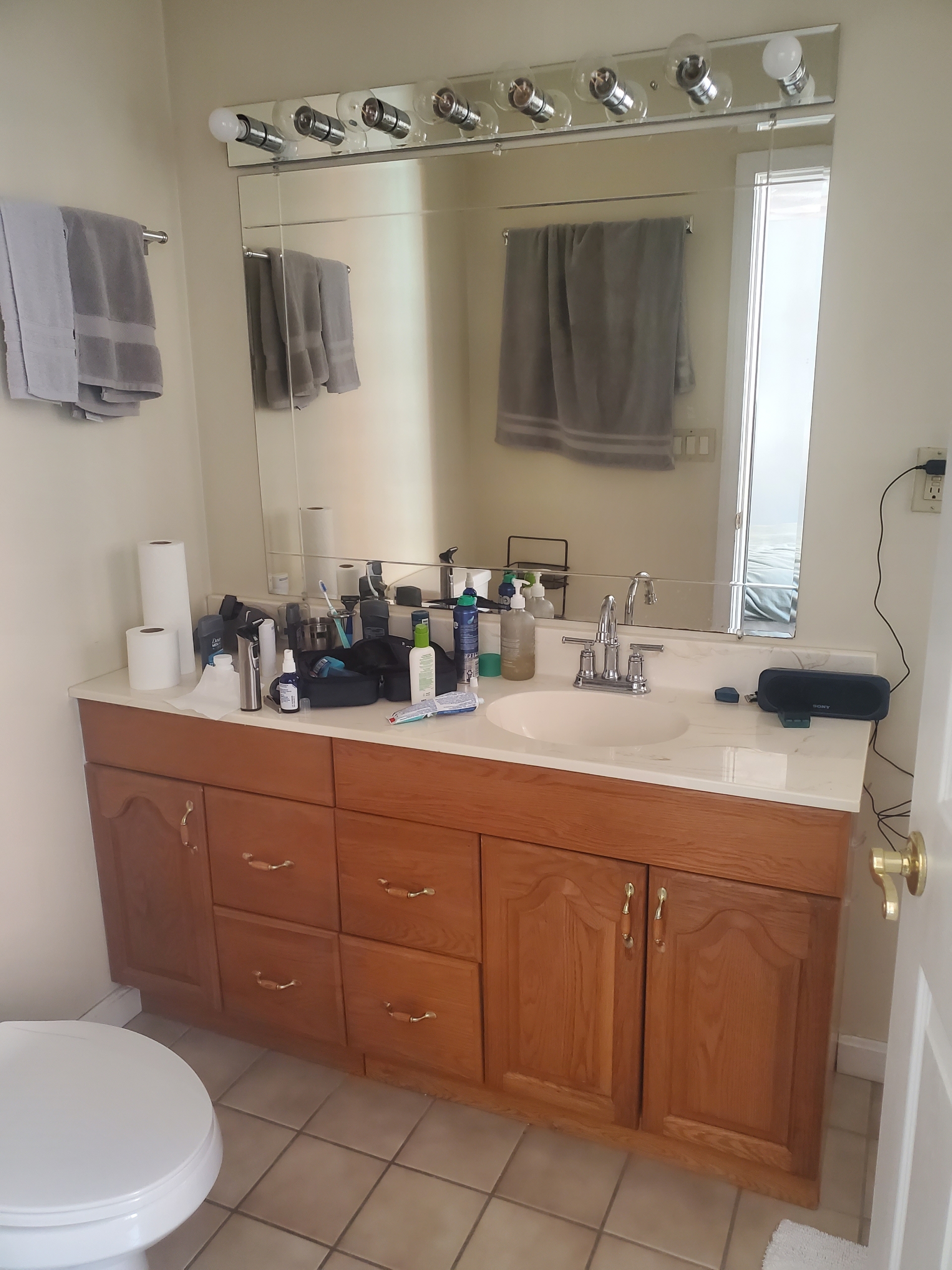 3.5 bed, 2 bath apartment for rent at 154 Harvard St Unit 7, Coolidge Corner — photo 6 of 11