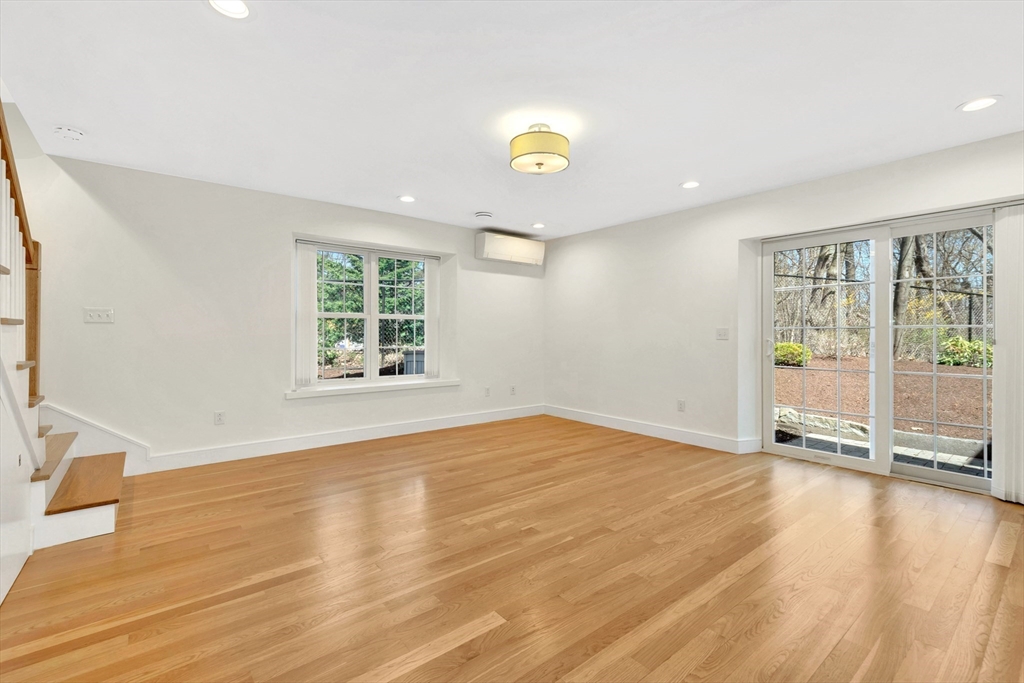 3 bed, 2 bath apartment for rent at 154 Highland St Unit 154, Roxbury — photo 4 of 35