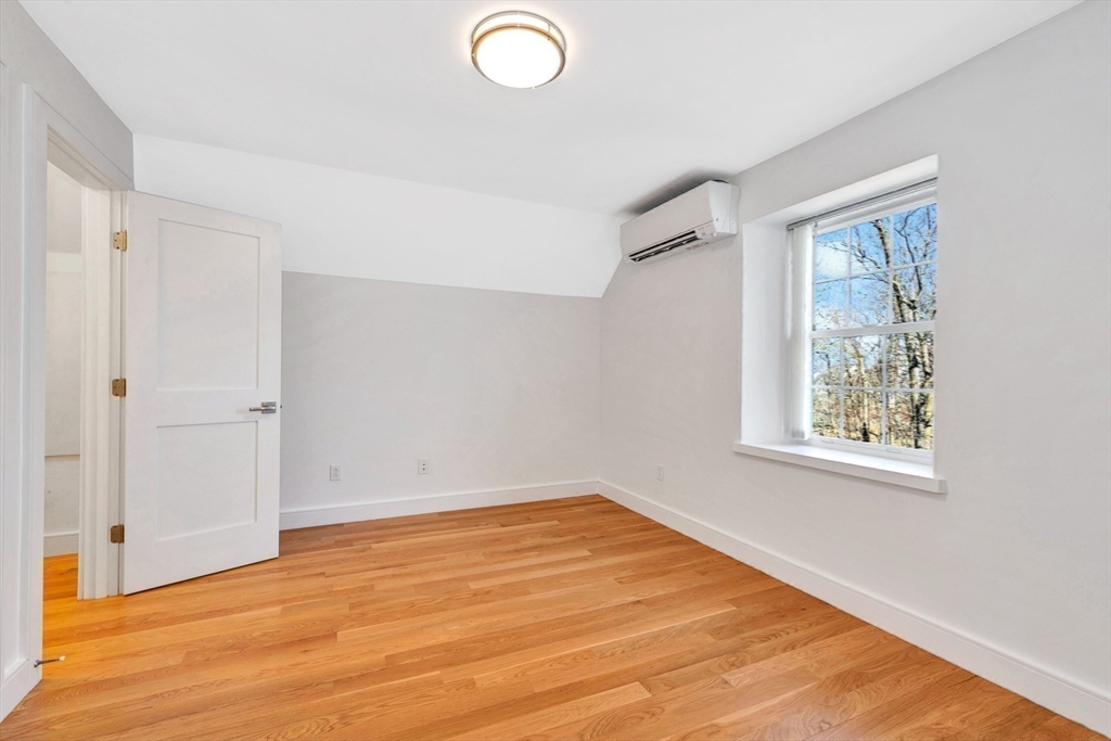 3 bed, 2 bath apartment for rent at 154 Highland St Unit 154, Roxbury — photo 24 of 35