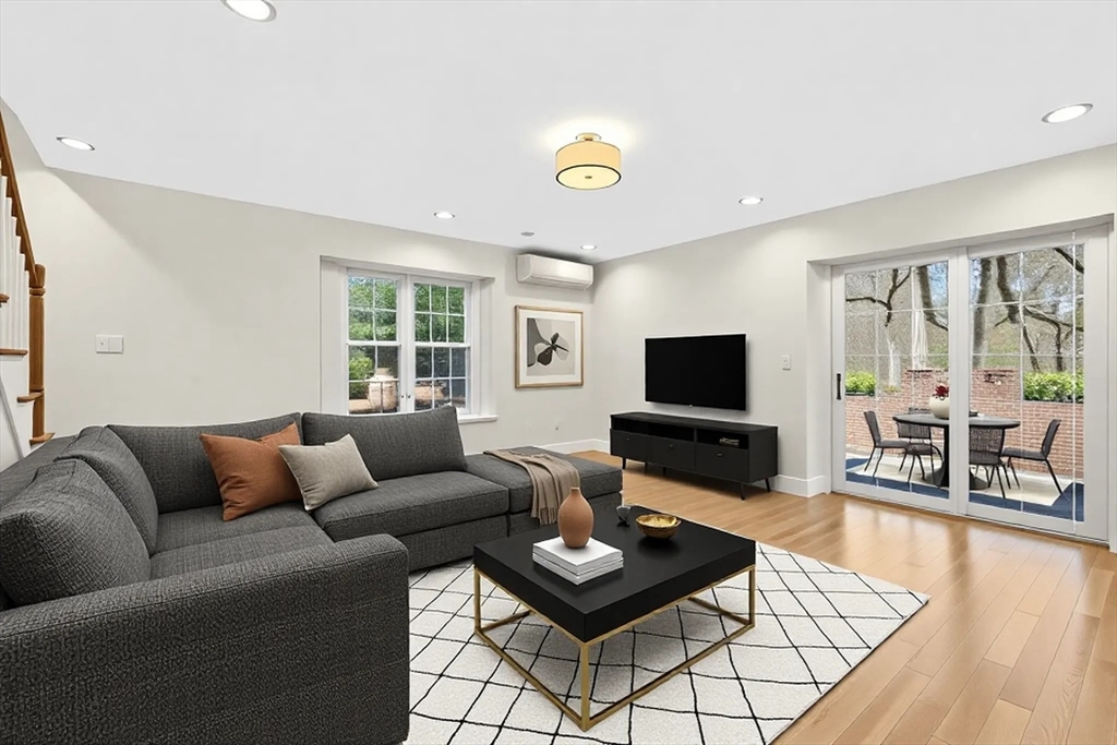 3 bed, 2 bath apartment for rent at 154 Highland St Unit 154, Roxbury — photo 3 of 35