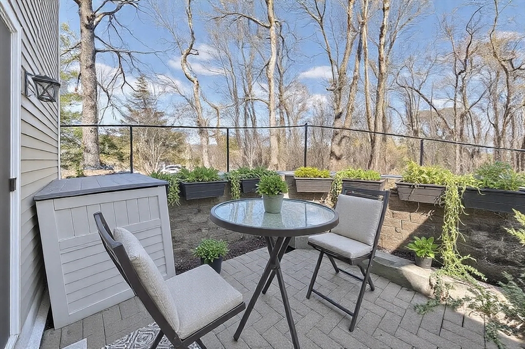 3 bed, 2 bath apartment for rent at 154 Highland St Unit 154, Roxbury — photo 28 of 35