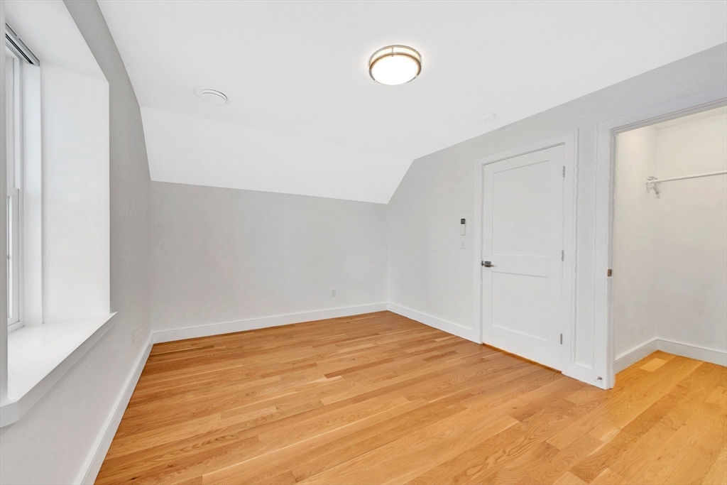 3 bed, 2 bath apartment for rent at 154 Highland St Unit 154, Roxbury — photo 25 of 35