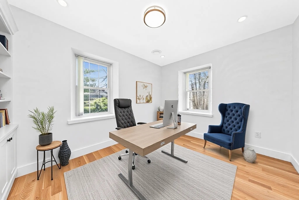 3 bed, 2 bath apartment for rent at 154 Highland St Unit 154, Roxbury — photo 21 of 35