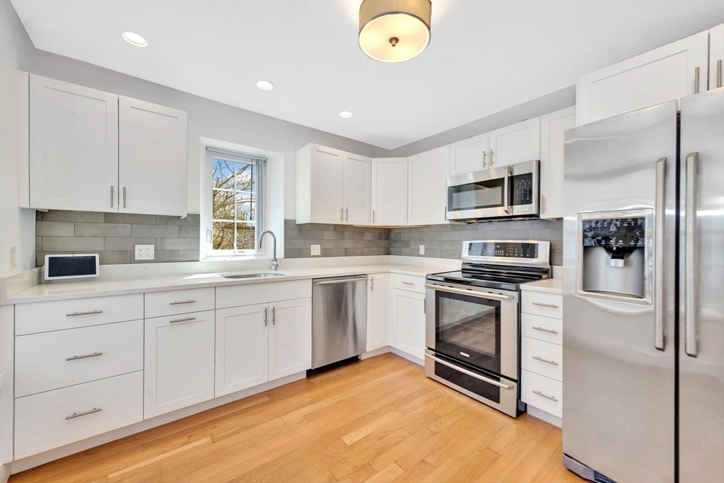 3 bed, 2 bath apartment for rent at 154 Highland St Unit 154, Roxbury — photo 10 of 35