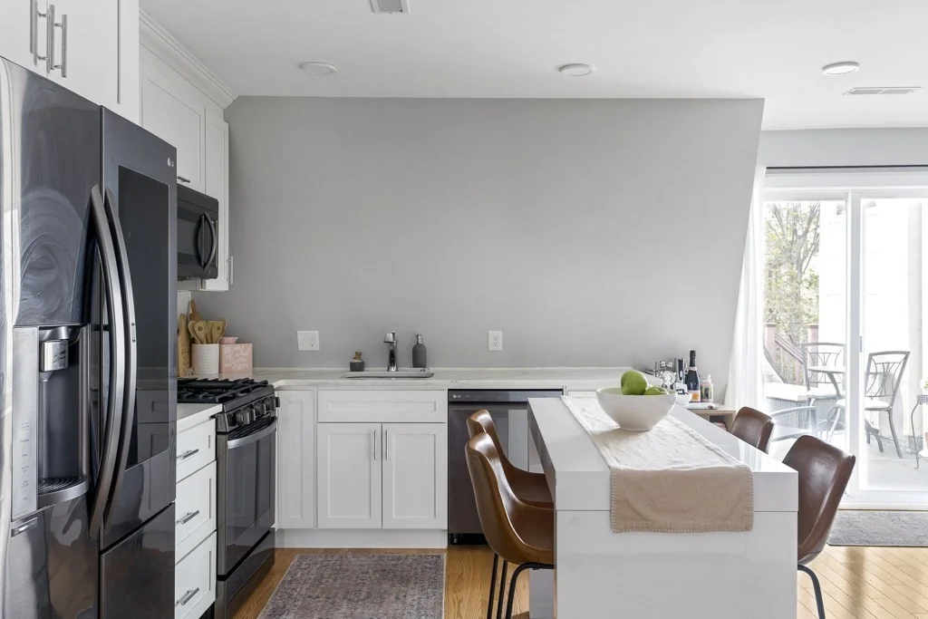 1 bed, 1 bath apartment for rent at 154 Lexington St Unit 3, East Boston — photo 4 of 16