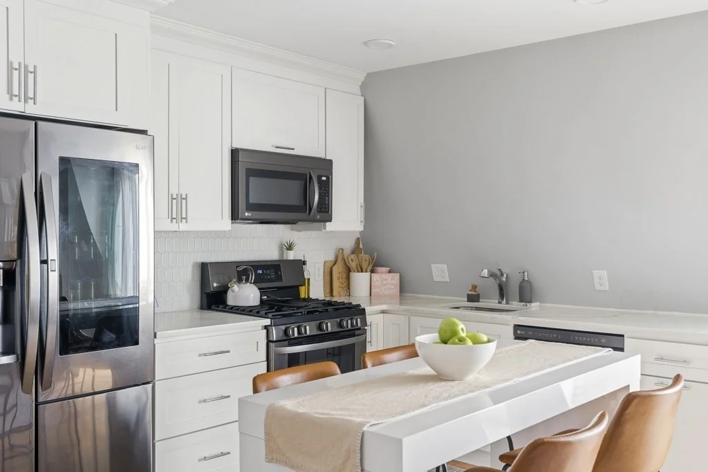 1 bed, 1 bath apartment for rent at 154 Lexington St Unit 3, East Boston — photo 3 of 16