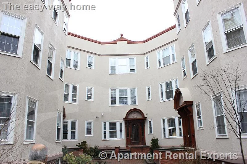 6 bed, 2 bath apartment for rent at 154 Magazine St Unit 1, Cambridgeport — photo 9 of 9