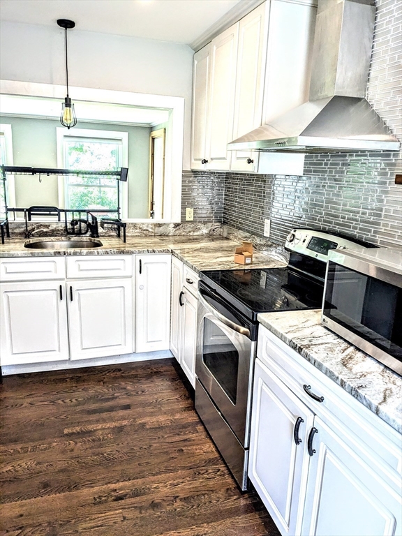 3 bed, 1 bath apartment for rent at 154 Main St Unit 1, Douglas — photo 3 of 16