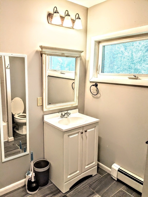 3 bed, 1 bath apartment for rent at 154 Main St Unit 1, Douglas — photo 9 of 16