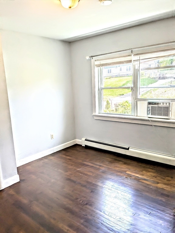 3 bed, 1 bath apartment for rent at 154 Main St Unit 1, Douglas — photo 12 of 16
