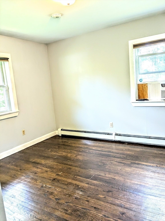 3 bed, 1 bath apartment for rent at 154 Main St Unit 1, Douglas — photo 11 of 16