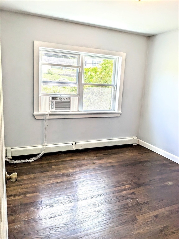 3 bed, 1 bath apartment for rent at 154 Main St Unit 1, Douglas — photo 13 of 16