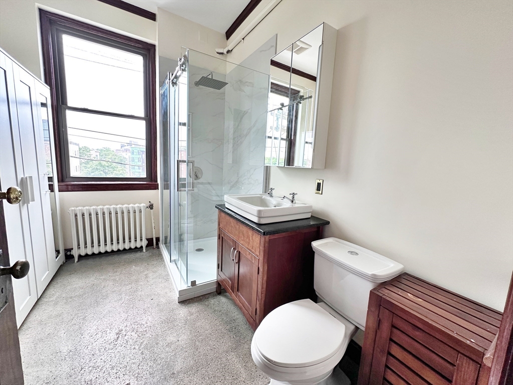 1 bed, 1 bath apartment for rent at 154 Maverick St Unit 301, East Boston — photo 15 of 20