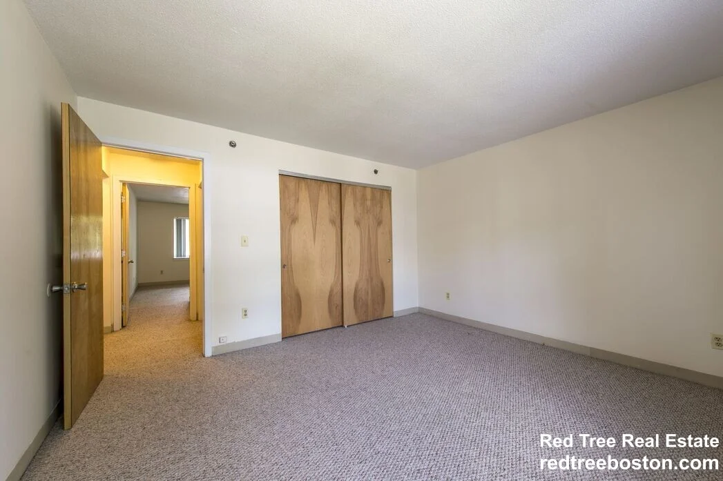 2 bed, 1.5 bath apartment for rent at 154 North Beacon St Unit A1, Brighton — photo 3 of 5