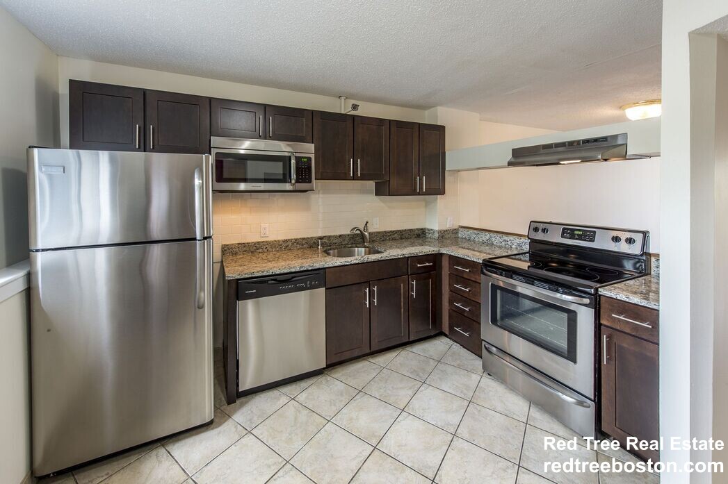 1 bed, 1.5 bath apartment for rent at 154 North Beacon St Unit B1, Brighton
