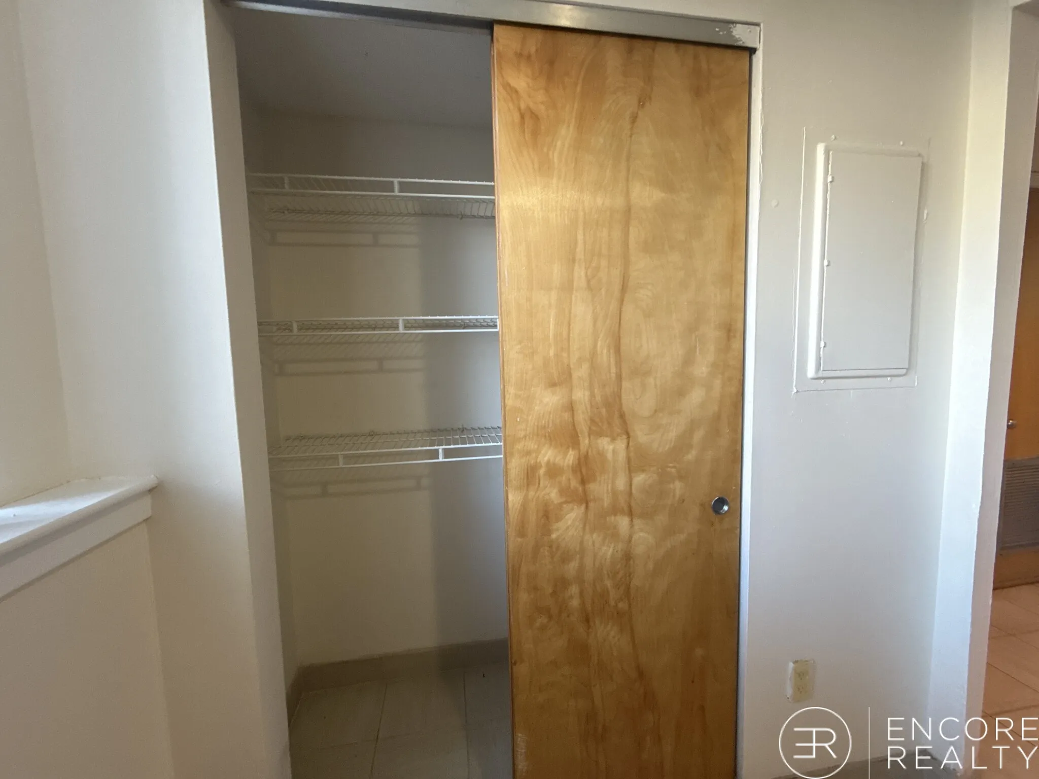 2 bed, 1.5 bath apartment for rent at 154 North Beacon St Unit B2, Brighton — photo 2 of 10