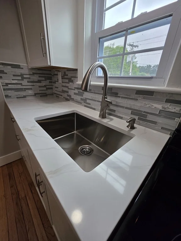 2 bed, 1 bath apartment for rent at 154 Pleasant St Unit 2, Marlborough — photo 5 of 27