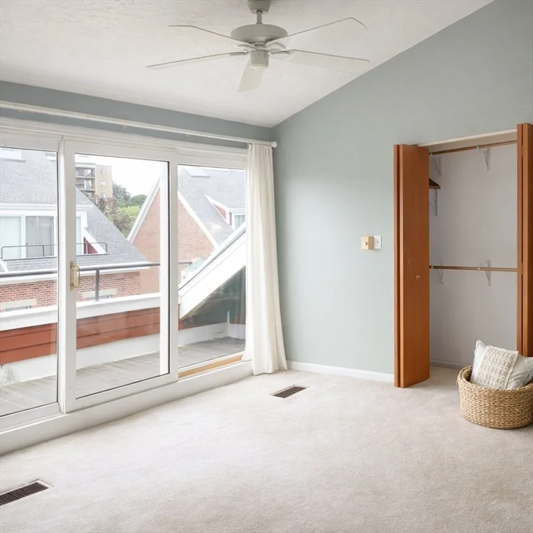 2 bed, 2 bath apartment for rent at 154 Quincy Shore Dr Unit 36, Quincy — photo 5 of 12