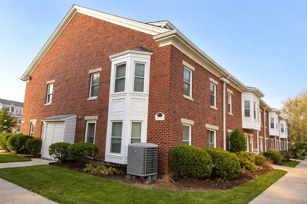 2 bed, 2 bath apartment for rent at 154 Quincy Shore Dr Unit 36, Quincy