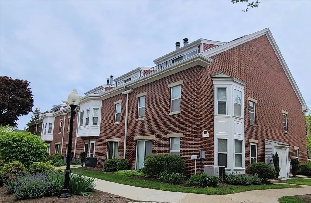 3 bed, 2 bath apartment for rent at 154 Quincy Shore Dr Unit 49, Quincy