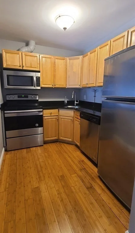 3 bed, 2 bath apartment for rent at 154 Quincy Shore Dr Unit 49, Quincy — photo 3 of 13