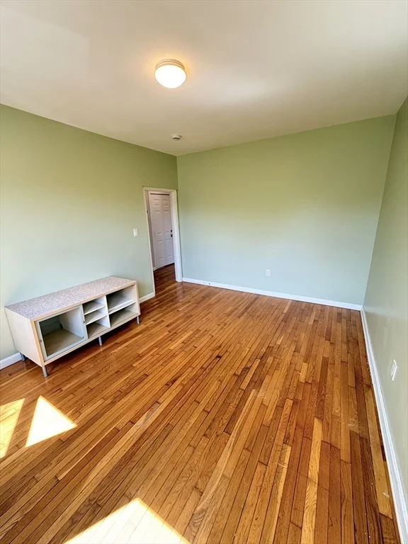 4 bed, 1 bath apartment for rent at 154 Stanwood St Unit 3, Dorchester — photo 3 of 18