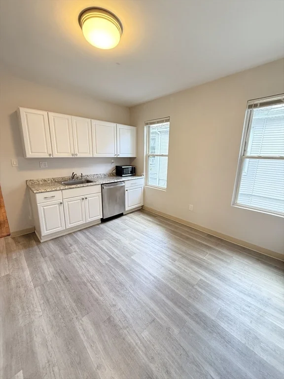 4 bed, 1 bath apartment for rent at 154 Stanwood St Unit 3, Dorchester — photo 11 of 18