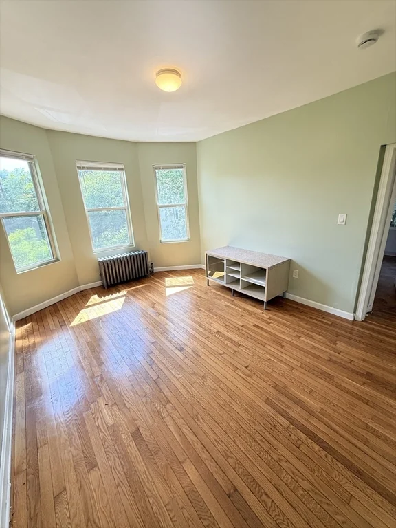 4 bed, 1 bath apartment for rent at 154 Stanwood St Unit 3, Dorchester — photo 1 of 18