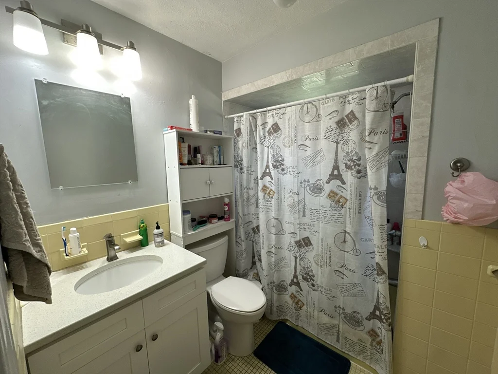 3 bed, 1 bath apartment for rent at 154 Vine St Unit 1, Everett — photo 13 of 22