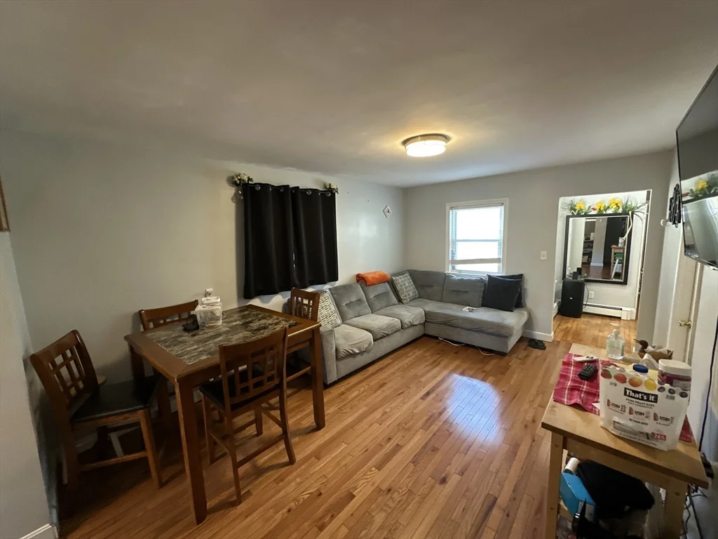 3 bed, 1 bath apartment for rent at 154 Vine St Unit 1, Everett — photo 2 of 22