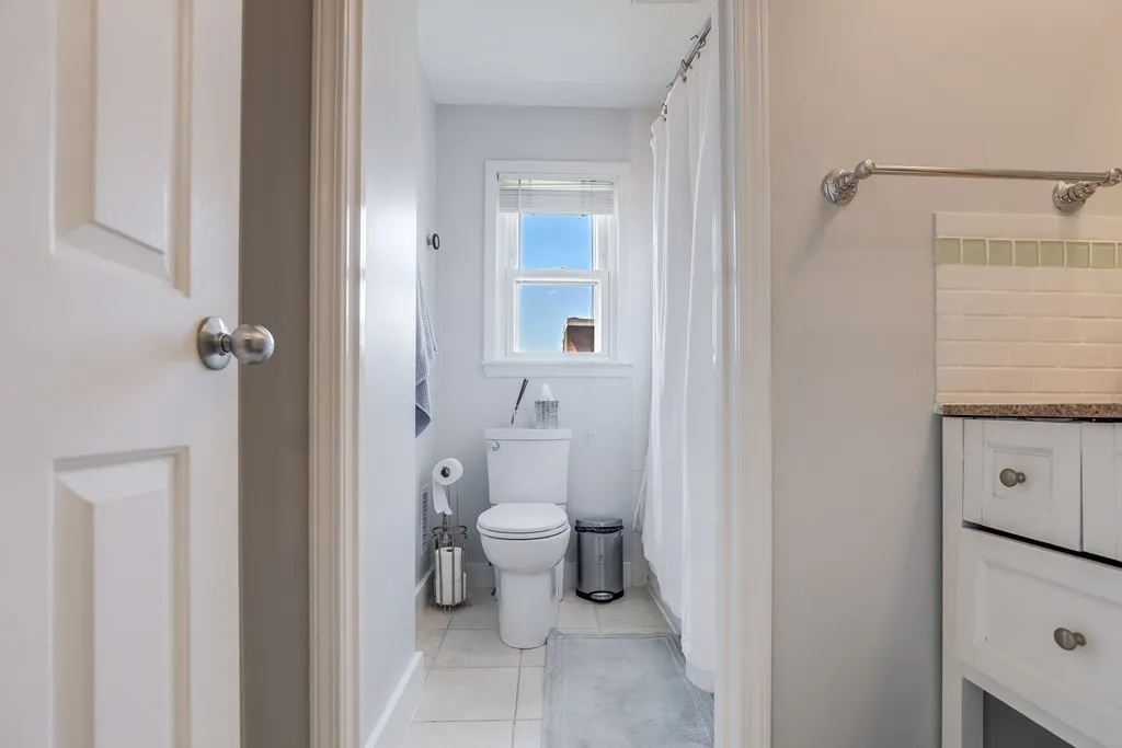 2 bed, 1 bath apartment for rent at 154 W 3rd St Unit 154, South Boston — photo 20 of 26