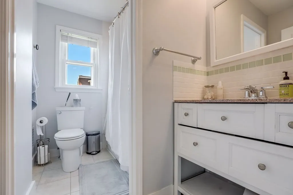 2 bed, 1 bath apartment for rent at 154 W 3rd St Unit 154, South Boston — photo 19 of 26