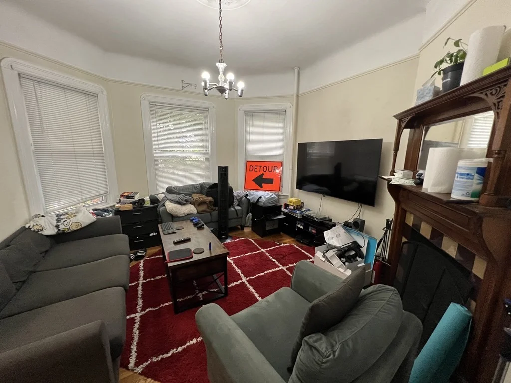 3 bed, 1 bath apartment for rent at 154 Walnut St Unit 1, Somerville — photo 2 of 17