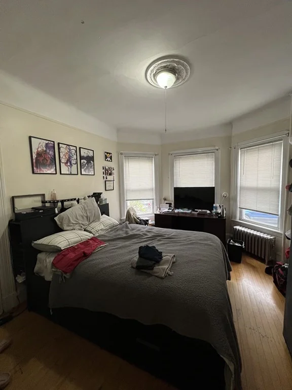 3 bed, 1 bath apartment for rent at 154 Walnut St Unit 1, Somerville — photo 9 of 17