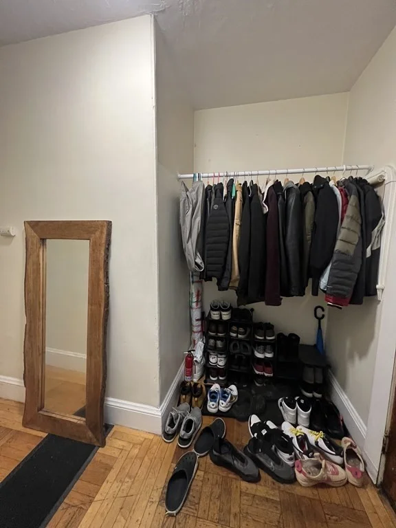 3 bed, 1 bath apartment for rent at 154 Walnut St Unit 1, Somerville — photo 5 of 17