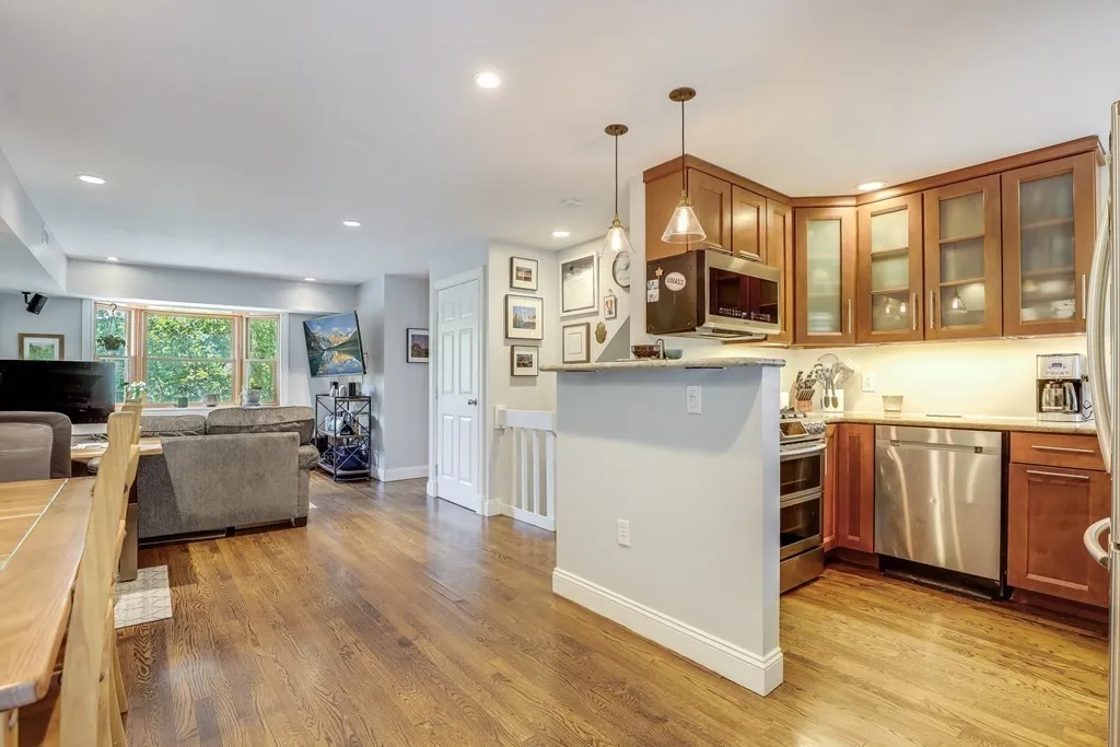 2 bed, 1.5 bath apartment for rent at 154 W 3rd St Unit 154, South Boston — photo 10 of 26