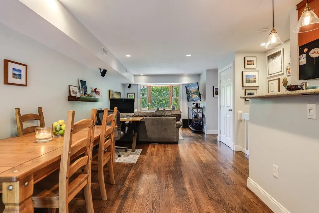 2 bed, 1.5 bath apartment for rent at 154 W 3rd St Unit 154, South Boston — photo 4 of 26