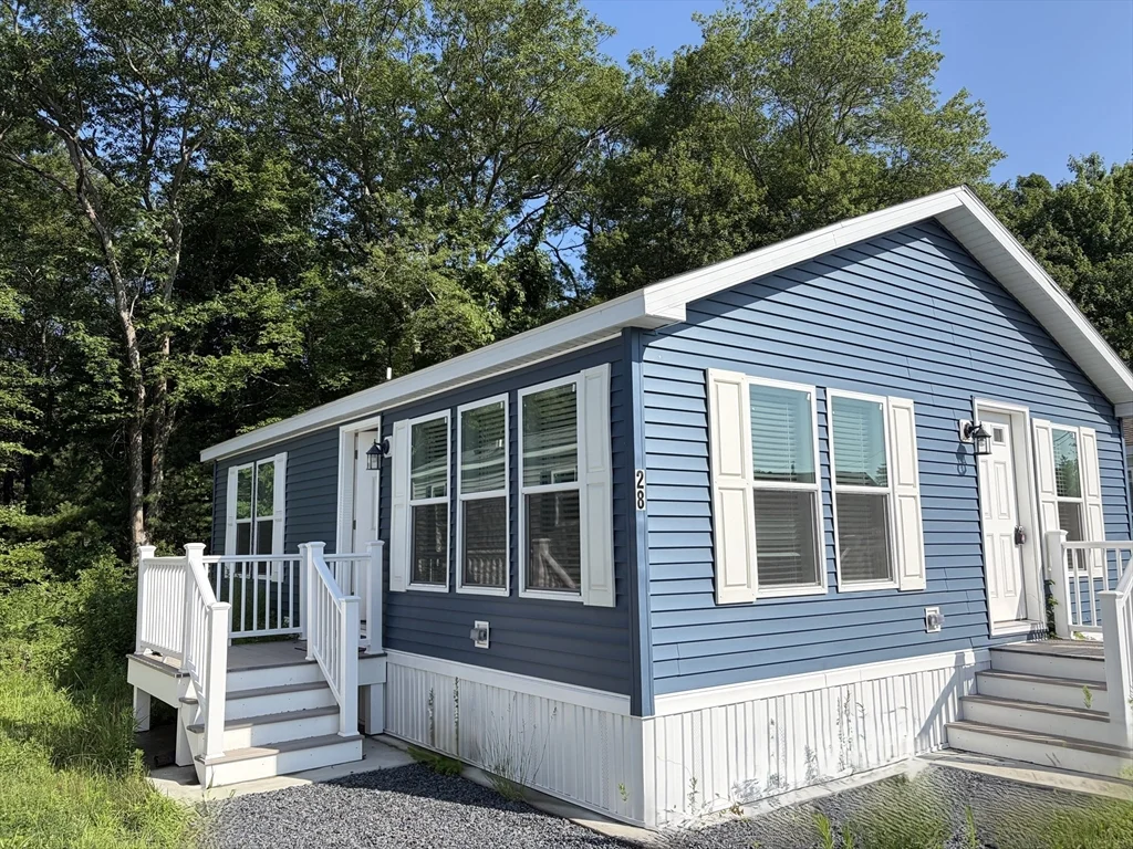 2 bed, 1 bath apartment for rent at 1540 Broadway Unit 28, Raynham — photo 3 of 21