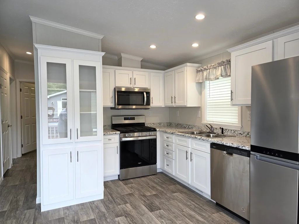 2 bed, 1 bath apartment for rent at 1540 Broadway Unit 28, Raynham — photo 10 of 21