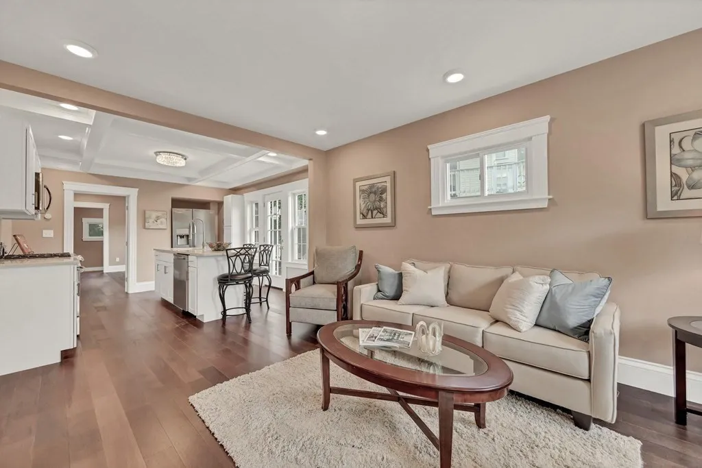 3 bed, 2 bath apartment for rent at 1540 Mystic Valley Pkwa Unit 1, West Medford — photo 4 of 17