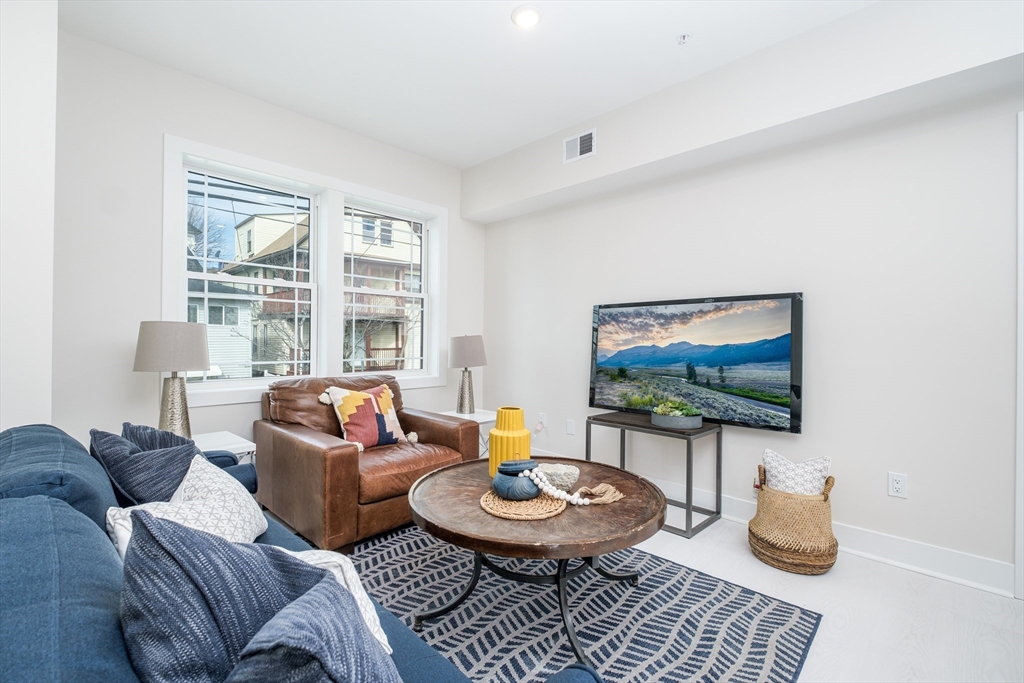 1 bed, 1 bath apartment for rent at 1540 North Shore Rd Unit 303, Revere — photo 4 of 19