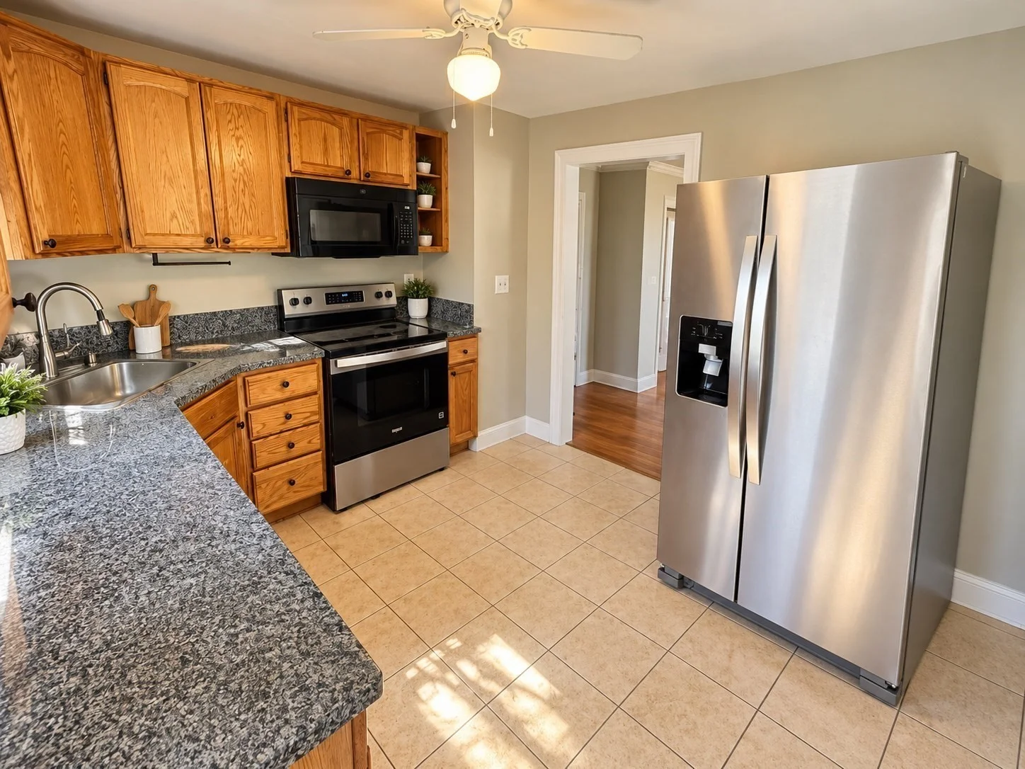 4 bed, 2 bath apartment for rent at 1547 Liberty St, Braintree — photo 4 of 13