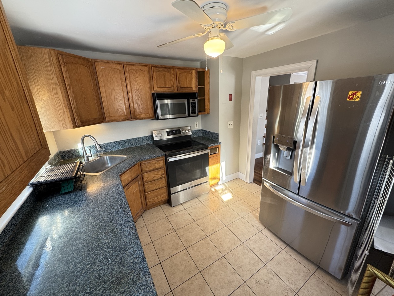 4 bed, 2 bath apartment for rent at 1547 Liberty St Unit 1, Braintree — photo 5 of 13