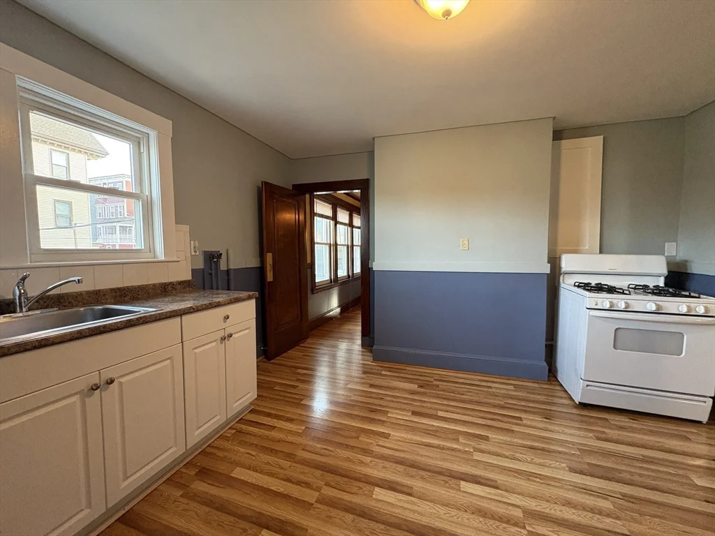 3 bed, 1 bath apartment for rent at 155-157 Hillside St Unit 2, Mission Hill — photo 9 of 17