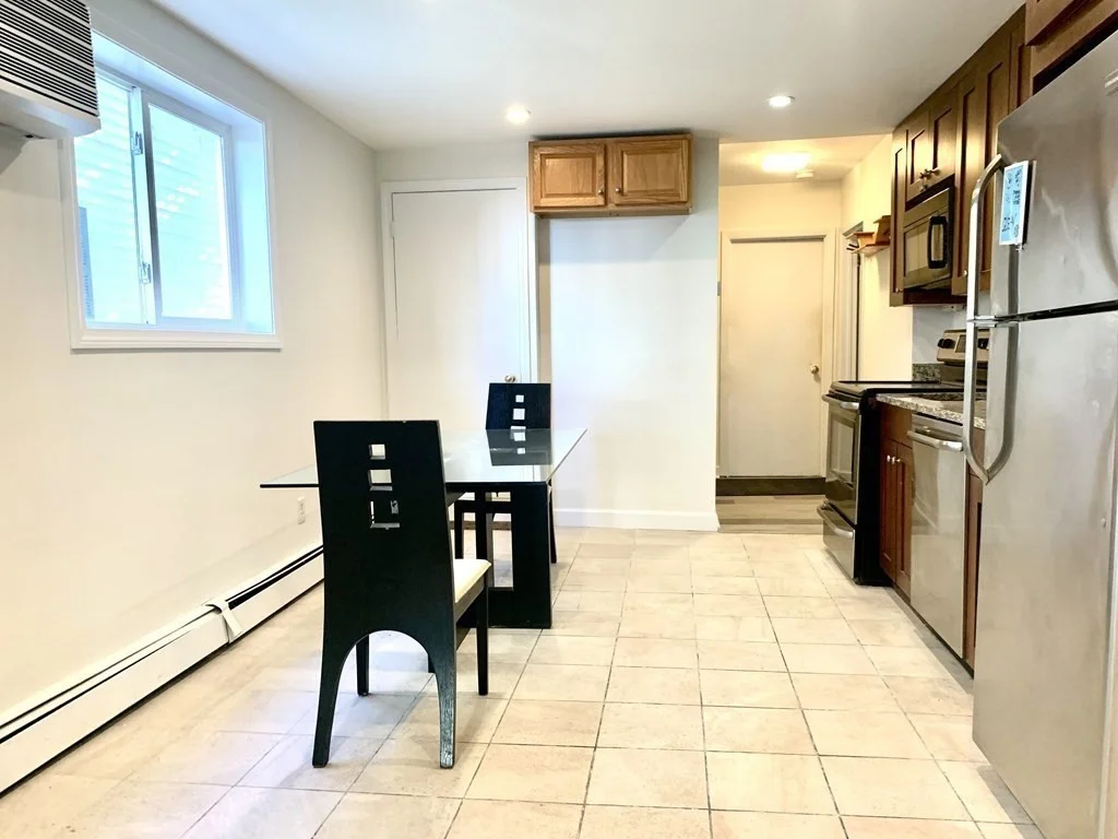 3 bed, 1 bath apartment for rent at 155 5th St Unit 1, East Cambridge — photo 6 of 8