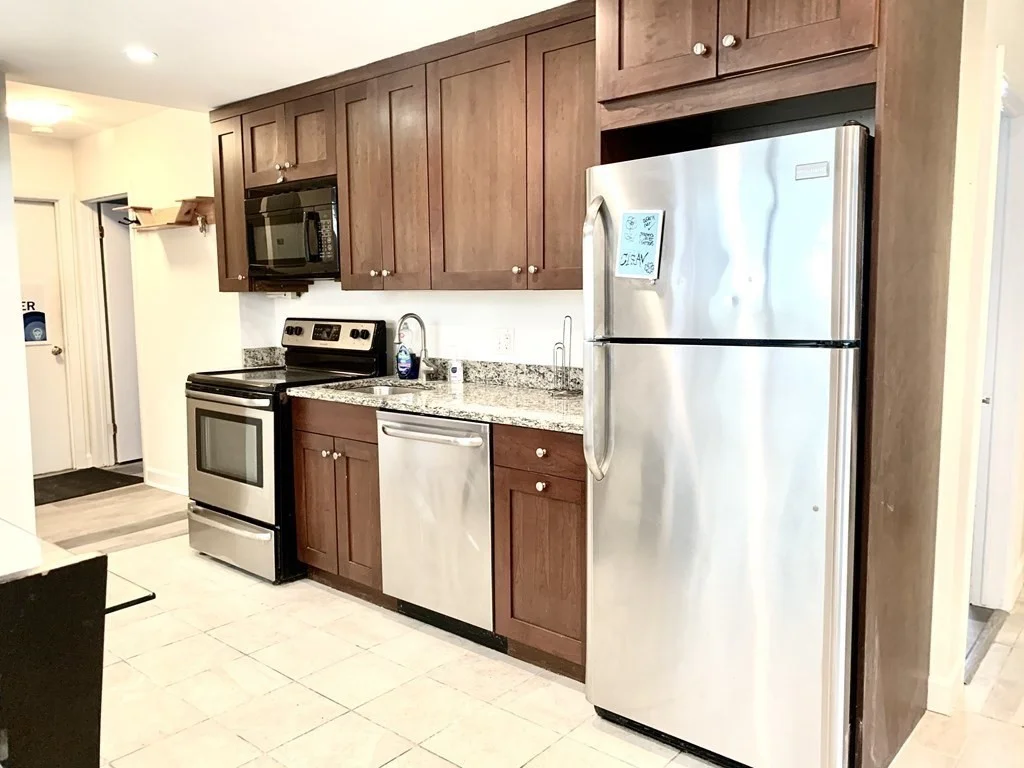 3 bed, 1 bath apartment for rent at 155 5th St Unit 1, East Cambridge — photo 5 of 8