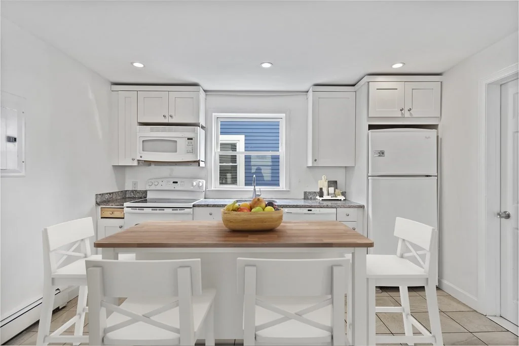 3 bed, 1 bath apartment for rent at 155 5th St Unit 2, Kendall Square — photo 1 of 11