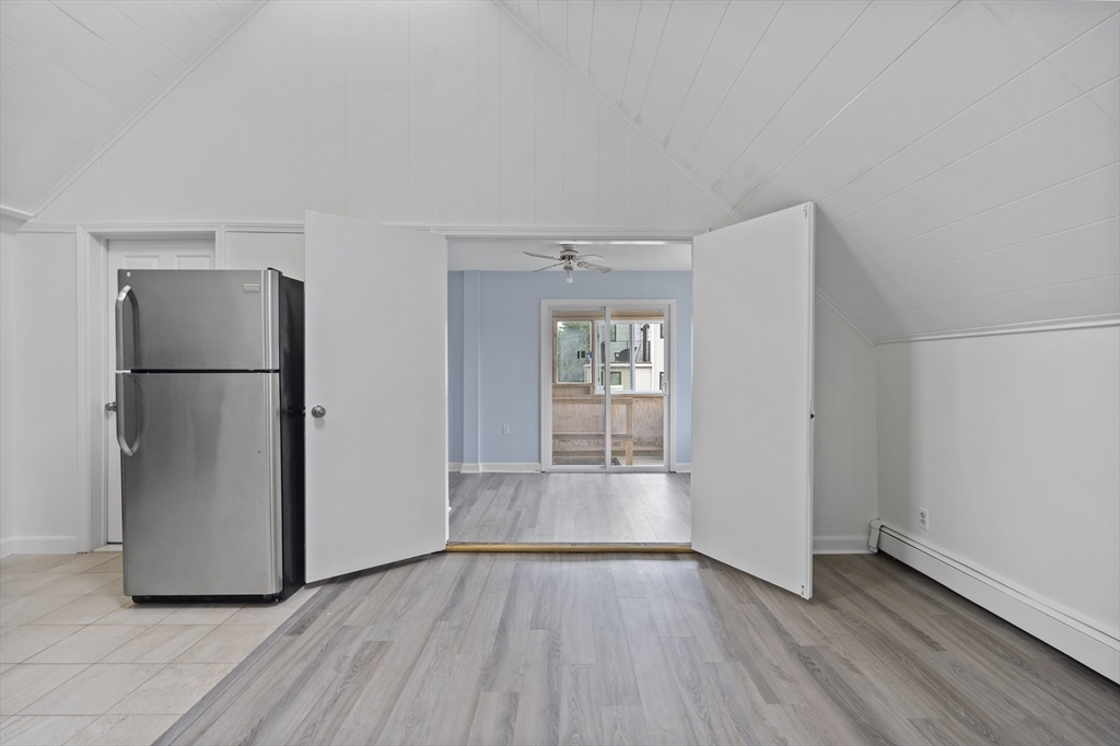 3 bed, 1 bath apartment for rent at 155 5th St Unit 3, Kendall Square — photo 4 of 9