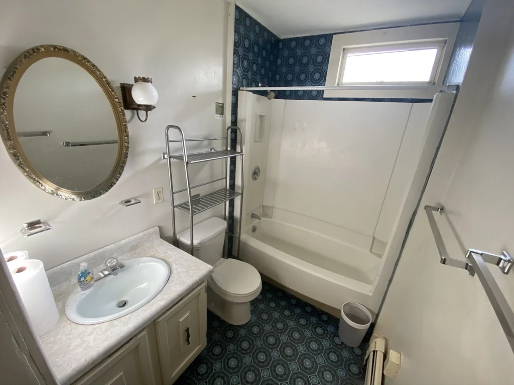4 bed, 2 bath apartment for rent at 155 Amity St Unit n/a, Amherst — photo 14 of 16