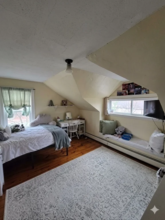 4 bed, 2 bath apartment for rent at 155 Amity St Unit n/a, Amherst — photo 10 of 16